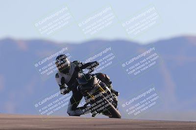 media/Nov-06-2023-Moto Forza (Mon) [[ce023d0744]]/3-Intermediate Group/Session 5 (Turn 9)/